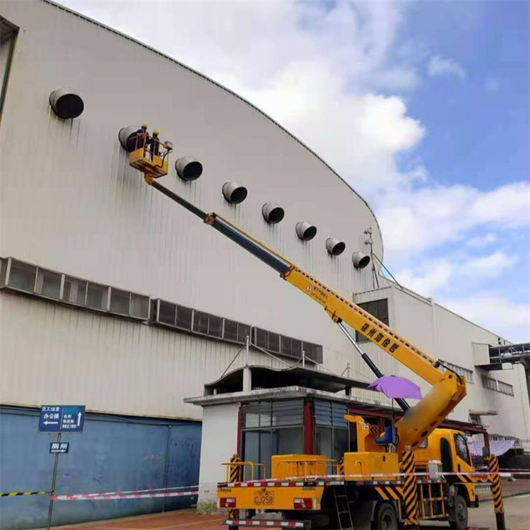 金堂高空作业车出租服务：专业广告牌安装解决方案